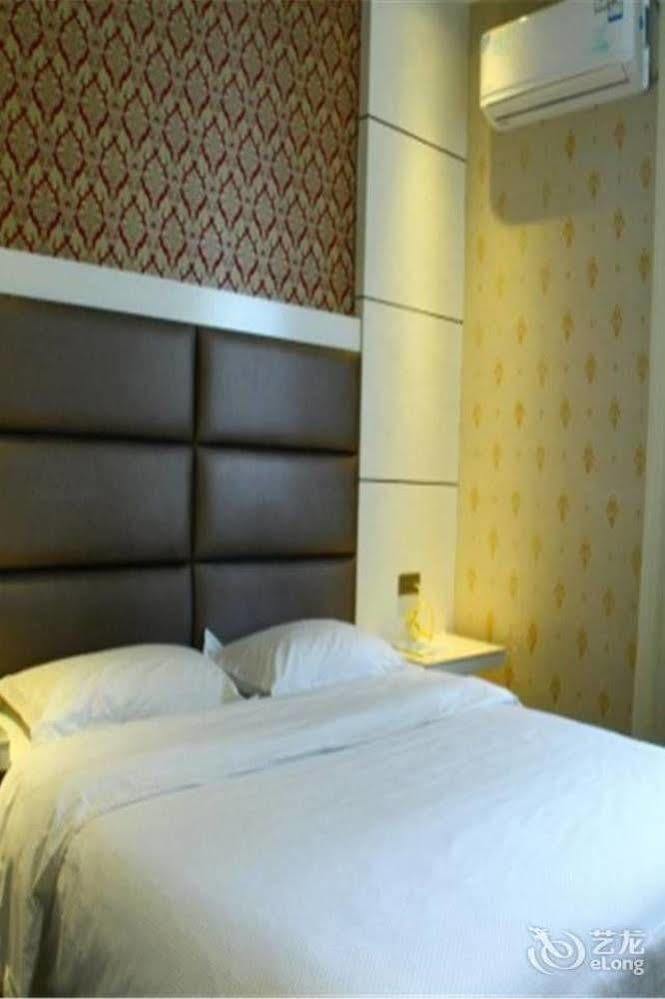 Longwang Business Hotel Liuzhou Exterior photo